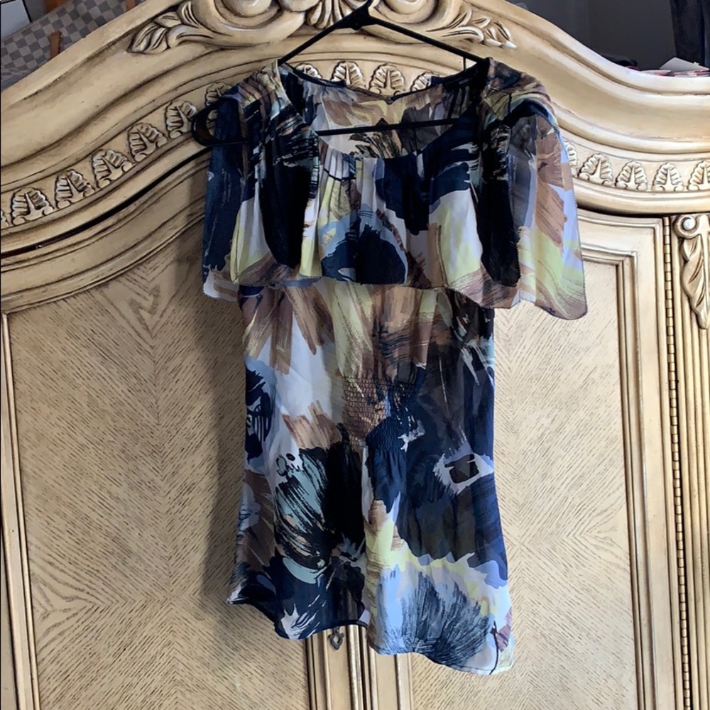 BCBG Ruffle silk top - Picture 2 of 3